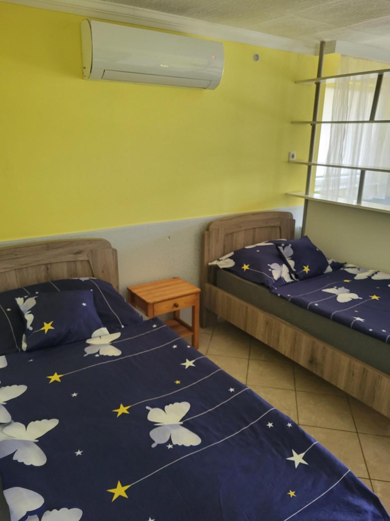 Napsugar Vendeghaz Apartment Tiszaujvaros Phòng bức ảnh