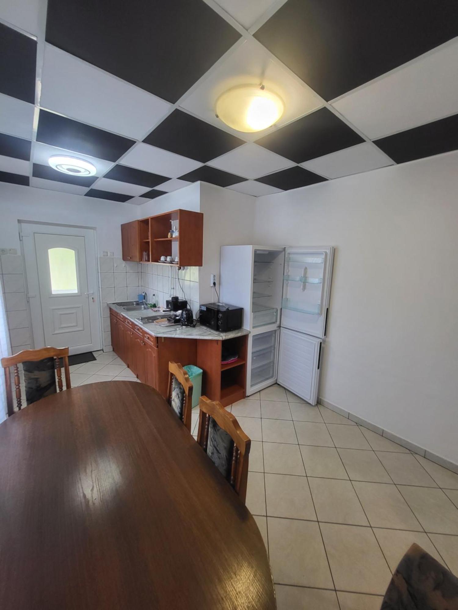 Napsugar Vendeghaz Apartment Tiszaujvaros Phòng bức ảnh
