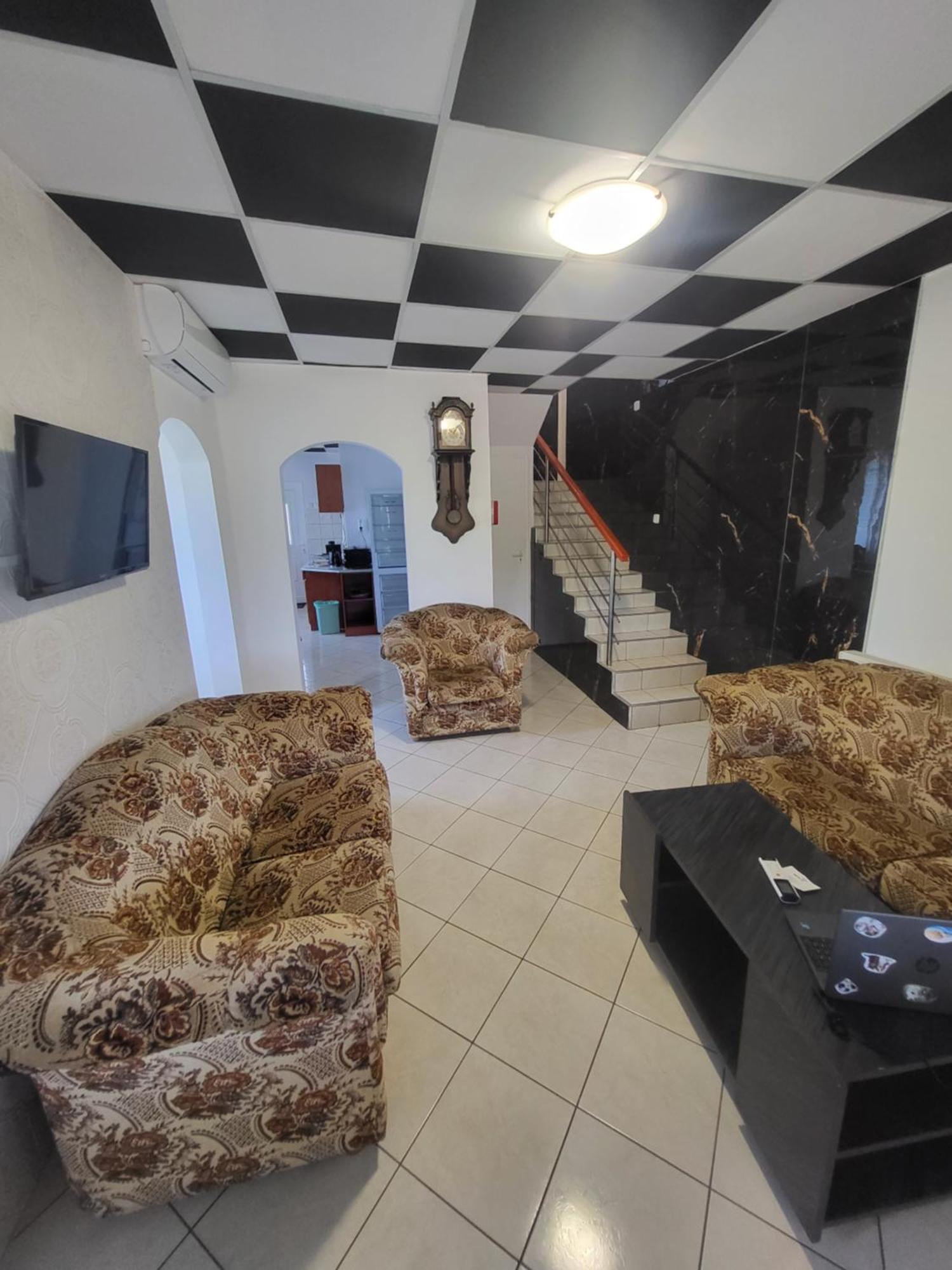 Napsugar Vendeghaz Apartment Tiszaujvaros Phòng bức ảnh